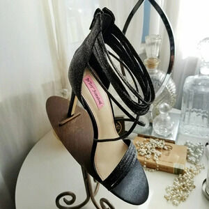 New In Box! Betsey Johnson Strappy Heels • Black & Sparkly • Kora • Size 8.5